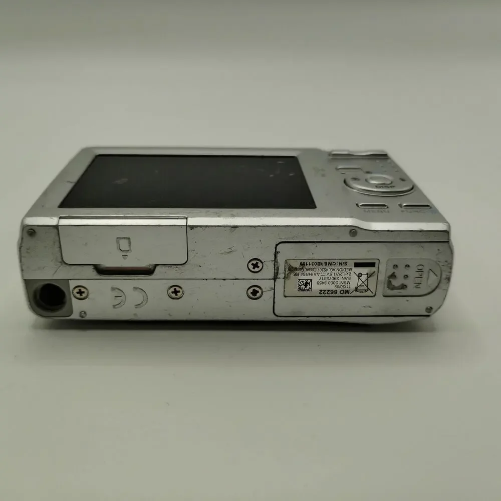 Medion MD86222 12MP Digital Camera For Parts No Power Tested